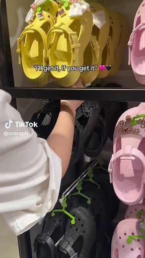 Crocs Slippers: The Ultimate Style and Comfort Guide