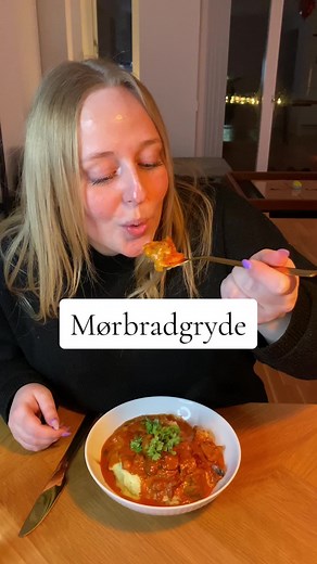 Verdens bedste mørbradgryde opskrift med fløde og bacon