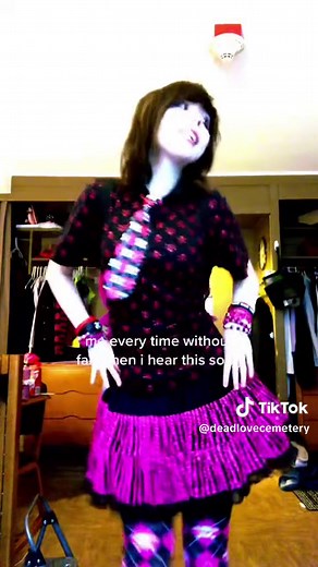 Scene Girl Sings Brokencyde's 'Get Low'