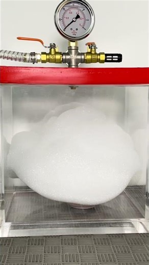 Putting face wash in vacuum, it's so explosive #vacuum experiment #physical experiment #