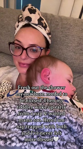 When they tell you your heart will just expand with your 2nd baby, please believe them! I have never felt more myself then when I have my two babies in my arms❣️ #2under2 #naptrapped #secondtimemom #newbaby #momlife #naptime