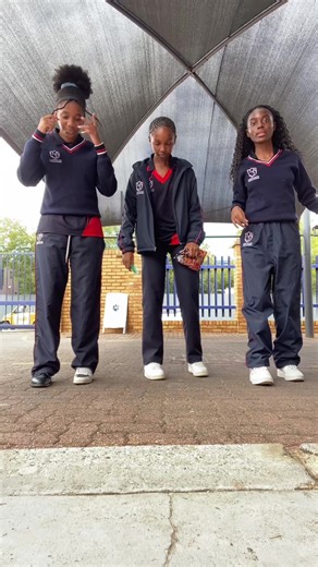 The way im not even showing at the end💔🫩 #trend #dance #gang #school @Jeremiahh 🥀 @👅🫠 @itt.. Blueberry the last one idk💔