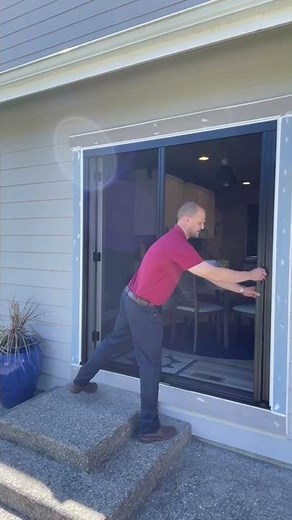 Genius Retractable Screen