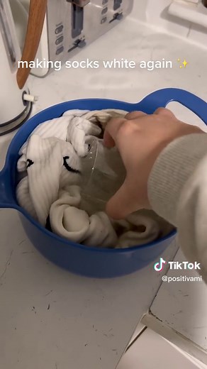 How to Get White Socks White Again: Easy & Effective Method