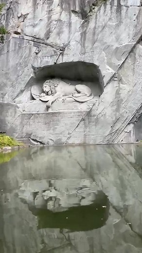 The beautiful Lion Monument in Lucerne, Switzerland. 🇨🇭 #Lucerne, #lionmonument, #Switzerland, #travelgoals, #travelisfun, #travel | MBeR