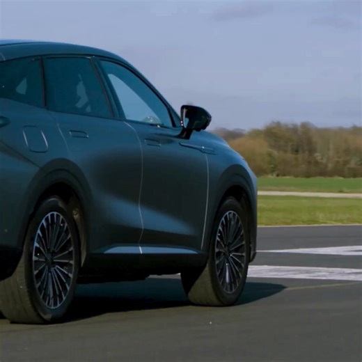OMODA 9 blends premium innovation with elegance. Discover your next SUV. | OMODA UK