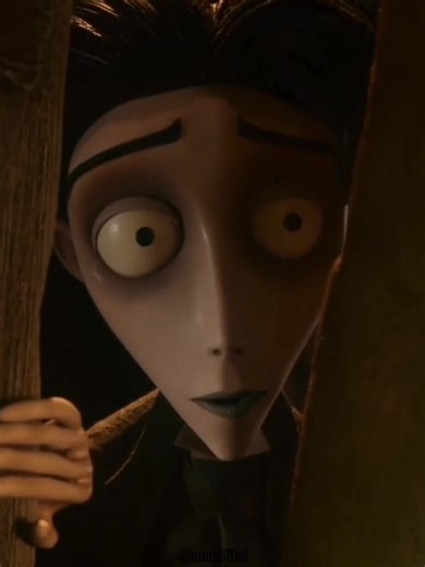 Who do you think he looks more in love with? #emily #victoria #corpsebride