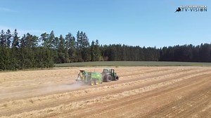 John Deere Traktor im KOTSCHENREUTHER-Design mit John Deere Kombipresse C441R. | Kotschenreuther Forst-& Landtechnik
