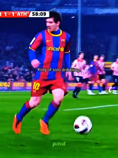 Messi solo dribbling 👑☠️🔥. #footballtiktok #messi #dribbling #fcbarcelona #messi_king