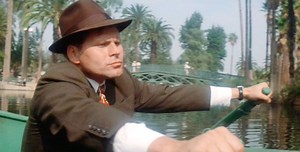 A murit actorul Bruce Glover, cunoscut pentru rolurile din „Chinatown” și „James Bond”. Care a fost cauza decesului | PRO TV