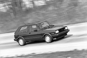 1987 Volkswagen GTI 16V Tries to Stand Out
