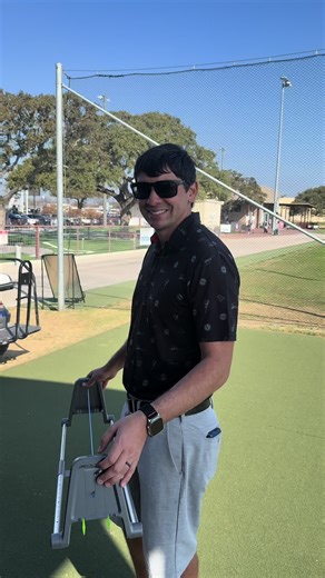 A little sneak peek inside our adult class 👀⛳️ Calvin explaining it in a way that just clicks. Learning golf doesn’t have to be complicated.