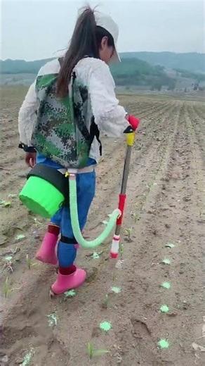 Automatic fertilizer Applicator #truefarmingclips