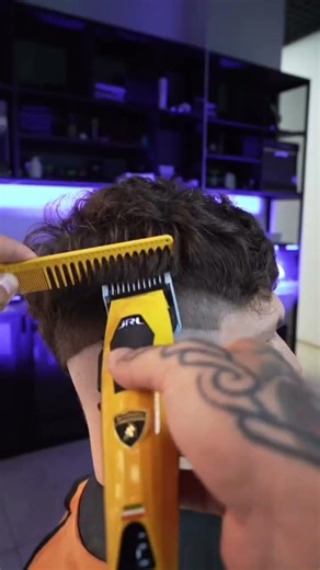 Crispy Drop Fade Tutorial with Clippers | Barber Fade Technique #fade #barber #clipper