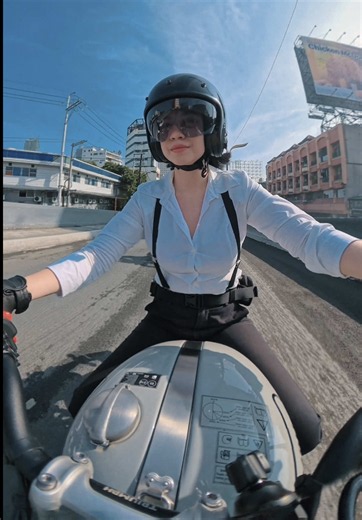 Invited tayo ng Triumph PH for this year’s Distinguished Gentleman's Ride 2026! 🔥 I got to test out the Triumph Scrambler 1200 for the ride out, and solid ng experience. Fit check for that dapper look: white long sleeves, suspenders, @HJC Helmets V31 helmet, and Five Mustang Evo gloves! 😎 Enjoy as we ride for a cause! ❤️ #DGR2026 #DistinguishedGentlemansRide #Triumph #TriumphScrambler1200 #HJCHelmets