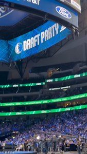 Mark Aguirre started his speech with “I’m home. I am home.” Aguirre had tears when he talked about the separation from Dallas after trade to Pistons. Aguirre was moved to tears again when Mark Followill highlighted his accolades and crowd cheered. . . #mavs #mffl #dallas #mavericks #dallasmavs #nba #nbabasketball #nbaphotos #nbavideos #dallasmavericks #kyrie #kyrieirving #cooperflagg #anthonydavis #maxchristie #calebmartin #klaythompson #derecklively #danielgafford #pjwashington #najimarshall #j