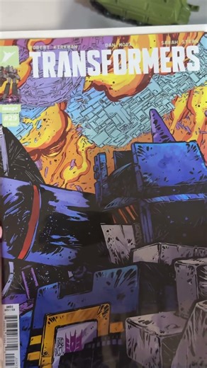 Mail call! #transformers 29 variant cover!