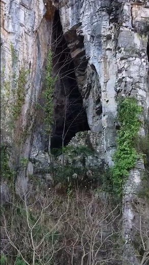 There is a besieged city in the triangular cave. Where have those people in the besieged city gone?