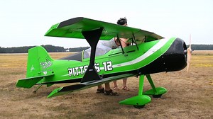 【航模RC】巨型航模飞机PITTS S-12 1/1.7 56公斤双翼飞机示范