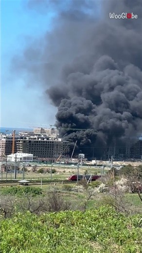 Massive Fire Engulfs Trade Pavilions in Anapa, Russia