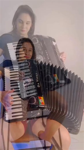 This is a hit at the prom!!! #accordion #fblifestyle #AccordionLife #AccordionPlayer #MusicTshirt #AccordionLove | Accordion Club