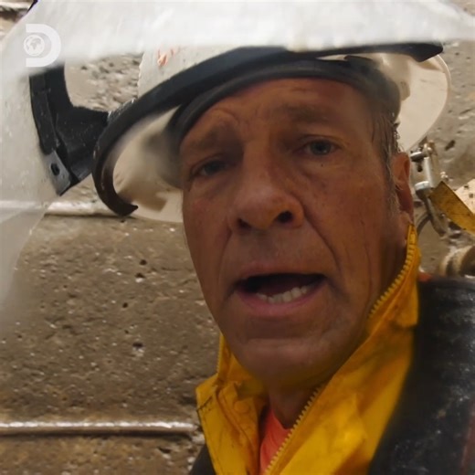 Most people avoid manholes...Mike Rowe crawls in and fixes them 🤮🛠️ #DirtyJobs | Discovery Channel UK