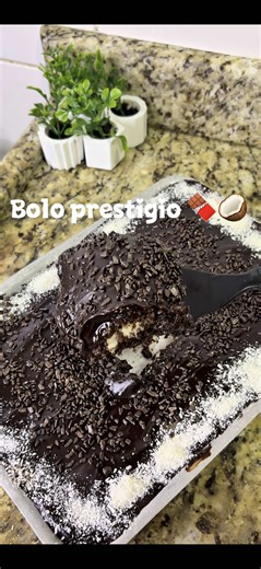 Receita de Bolo Prestígio: Delícia de Chocolate