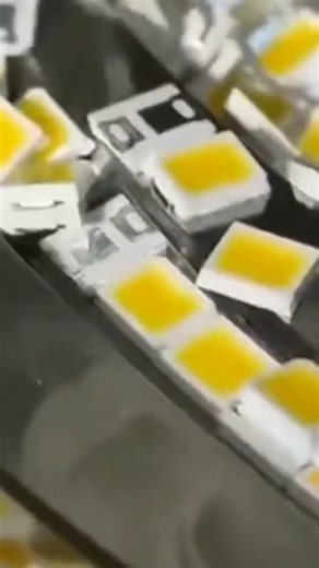 Perhaps you can find the LED light source solution you need here.#stagelight #ledchip #3535 #5050