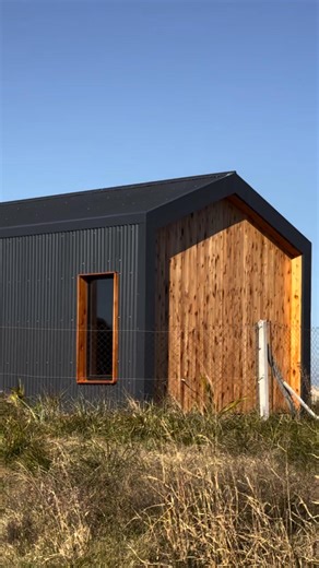 🍀ARCHI🍀 on Instagram: "Barn-style Roof – Zinc Flashing Today we’re showing a step-by-step look at how we install zinc flashing on a barn-style roof to achieve a clean finish and, most importantly, 100% waterproofing. The wall structure includes: • Treated, planed timber frame • OSB sheathing • Moisture barrier • Bolts and nails for cladding • Vertical exterior cladding panel • Hidden zinc flashing • Roofing sheet • Exterior zinc finish This is exactly how we build on-site—layer by layer, caref