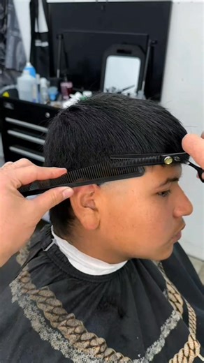 The right way to master the Taper Fade haircut with professional steps ♥💈 La bonne façon de maîtriser la coupe de cheveux Taper Fade avec des étapes professionnelles ♥💈 La forma correcta de dominar el corte de pelo Taper Fade con pasos profesionales ♥💈 So meistern Sie den Taper Fade-Haarschnitt mit professionellen Schritten ♥💈 #fblifestyle #USA #Canada #UK #Germany #France #Italy #Spain #Australia #Japan #fblifestyle #fblifestyle | Barber styles