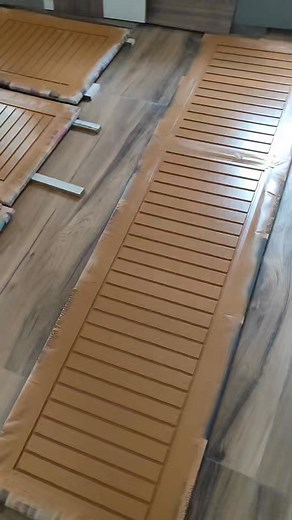Teakwoodgrain #woodgrain #spraypainting #woodgrain painting #woodworking #woodgraining | Wood Grain Kerala India