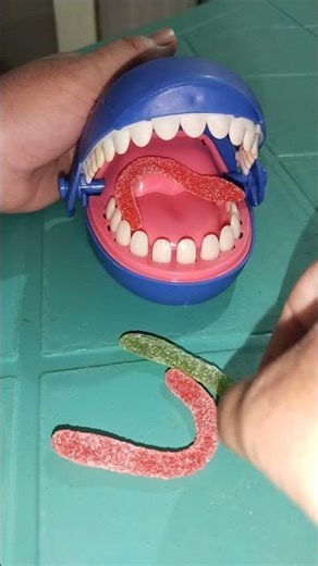 Blue shark eating gummy worm🐛🐛🐛🐛🐛 #shortsfeed #dont_forget_to_like_and_subscribe