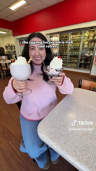 🍨 Go get the yummiest holiday sweet treat from @Oberweis who has 2 new seasonal flavors, peppermint and eggnog, that you can get as a milkshake, ice cream, or sundae! And you gotta try their festive Frostbites too! #oberweispartner #chicago #chicagoicecream #chicagoholidayseason #thingstodoinchicago