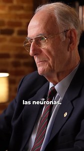 La respuesta a la emoción es el sentimiento. Toda actividad anímica a nivel cerebral tiene un sustrato bioquímico, que son los neurotransmisores. En el placer, el neurotransmisor es la dopamina. Y cuando se acaba se buscan estímulos cada vez más potentes. ▶️Ver entrevista completa en el podcast de Tengo un Plan. ▶️Cómo contactar con la Supraconciencia a partir de la Meditación en manuelsanssegarra.com/meditacion o en el link de la bio ✅ENTRADAS CONFERENCIAS en el link de la bio 🟩Barcelona 15/6/