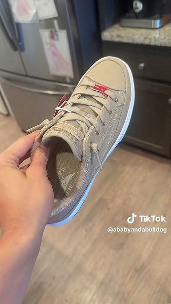 Machine Washable Skechers with Arch Support