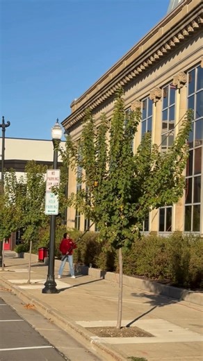 like this post if you think there should be a squeegee emoji AND comment your favorite emoji ⬇️⬇️⬇️ | Fish Window Cleaning Memphis, TN
