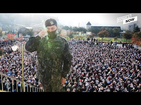 Look who's back! BIGBANG's G-Dragon discharged from military