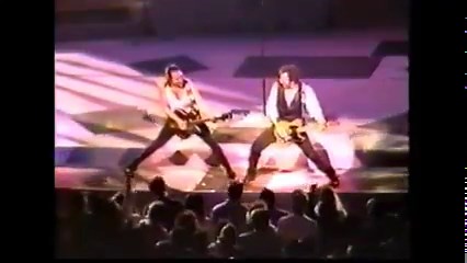 6.1K views · 610 reactions | "Man's Job" canción escrita por Springsteen y lanzada en su álbum Human Touch de 1992.Interpretada por Springsteen de forma regular durante la gira Human Touch,posteriormente solo se tocó una vez durante la gira The Rising y en otras dos ocasines durante la gira Wrecking Ball.Una de las actuaciones de la gira Human Touch es esta versión del concierto del 8 de Diciembre de 1992 en el Spectrum de Filadelfia en Pensilvania | Springsteen & Rock Music | Facebook