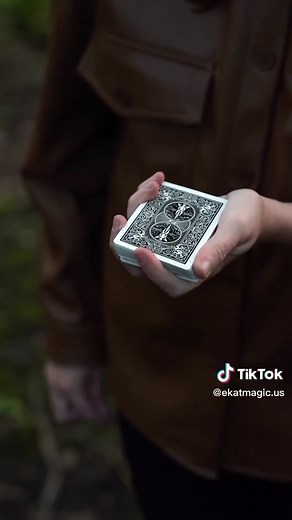 The Revolution Cut #cardistry