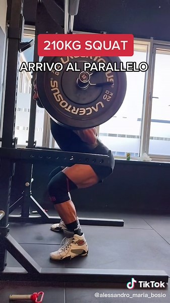 Squat al Parallelo: 210 Chili in Slow Motion