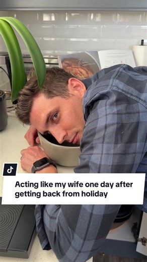 It’s like the holidays never even happened 🫩🫩 #wifehumor #couplecomedy #husbandwifecomedy #marriagehumor #funnycouples