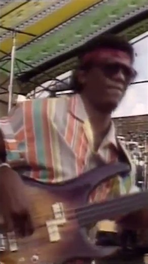 Paul Simon - The Boy in the Bubble | BASS SOLO!