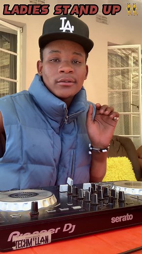 Ladies stand up#dj #mixing #mixingmusic #djsimplegee #ladies #dancehall