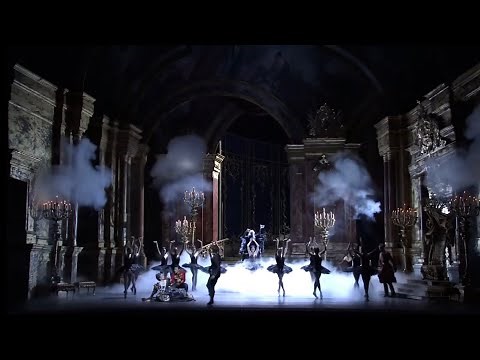 Swan Lake Act 3 Finale | Royal Ballet | NightattheBallet