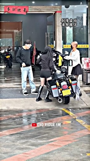 MotorcrossEnduroNaked bikeLightweightPowerTorqueHandlingSuspensionRace trackCircuitSuperspo