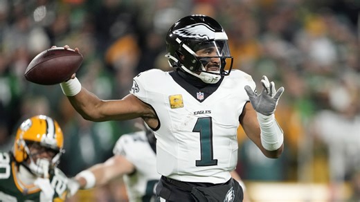 Eagles take 10-0 lead on Packers in fourth quarter