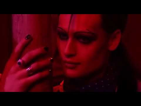 Worried about the boy pelicula Boy George .
