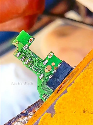 USB charging port repair ✅👇🏽 #phonerepair #mobilerepair