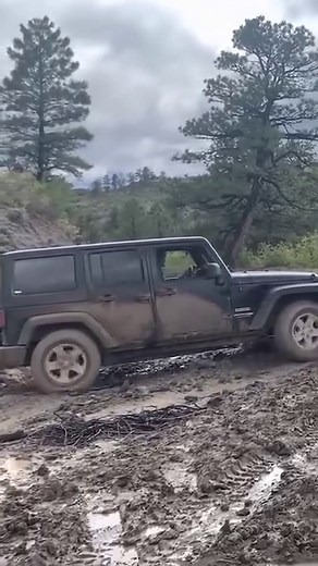 84K views · 1K reactions | Jeep Cherokee Saves Mud-Stuck Wrangler! #reels #offroading #offroadrescue #stuckinmud #carrescue #mudrescue | Matt's Offroad Recovery | Facebook