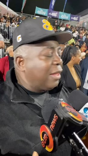 FOLLOWING: Prime Minister Philip Davis answering concerns over the national broadcaster ZNS reportedly being blocked by its service provider from broadcasting the Boxing Day 2022 Junkanoo parade. Minister of Youth Sports and Culture Mario Bowleg reiterated the public will be able to watch the parades on ZNS. | Eyewitness News Bahamas